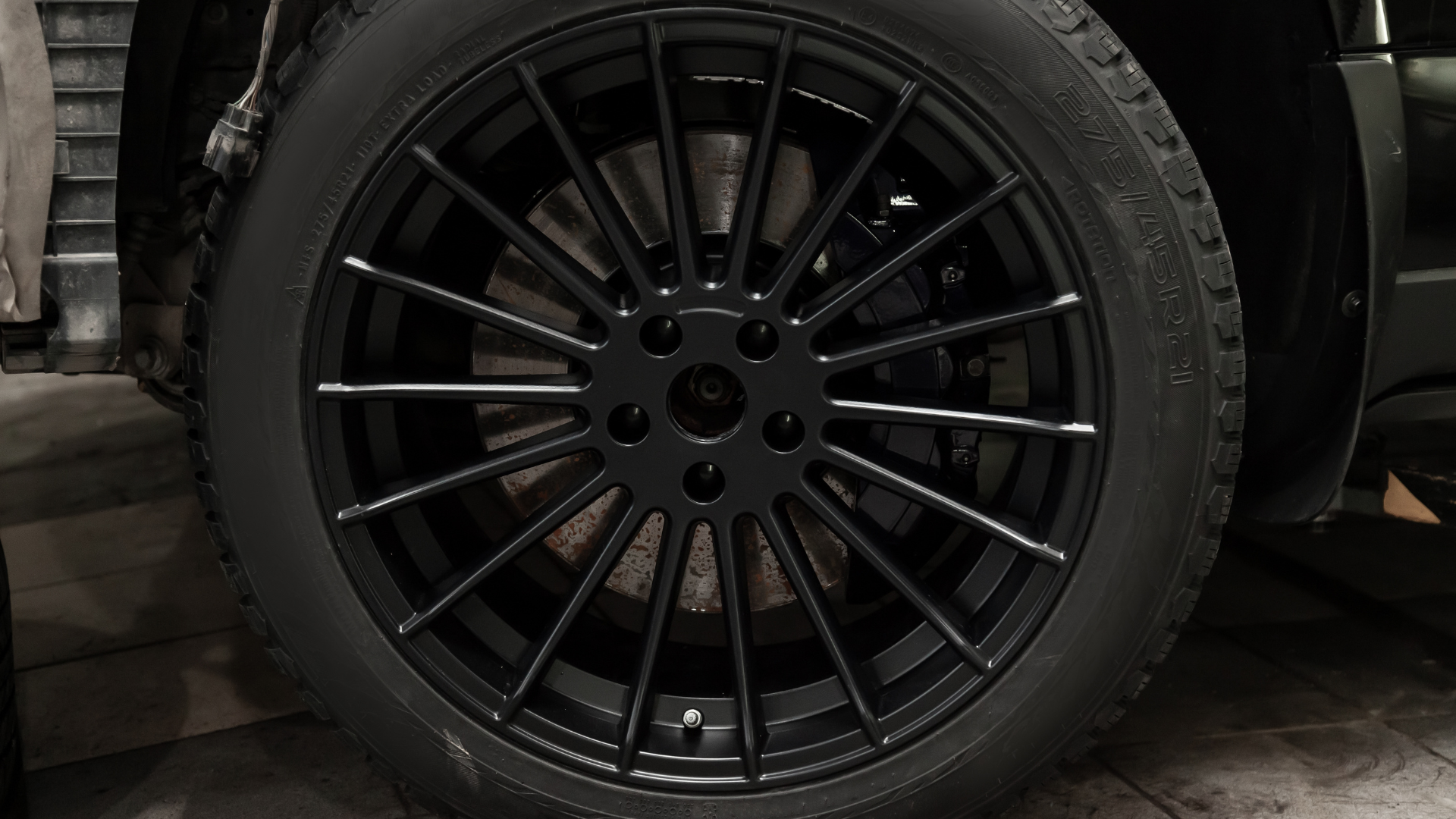 Zwarte offroad 4x4 velg